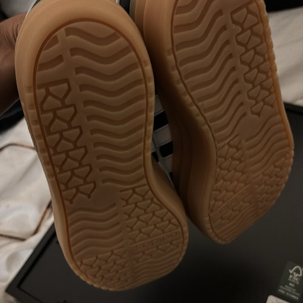 Adidas Bold Platform- 6.5 - Picture 3 of 4